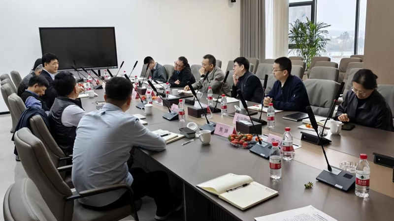 愛普控股召開春耕農資保供穩(wěn)價現場會