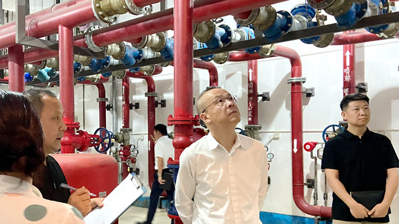 筑牢“五一”安全防線 李文華率隊開展節(jié)前安全檢查